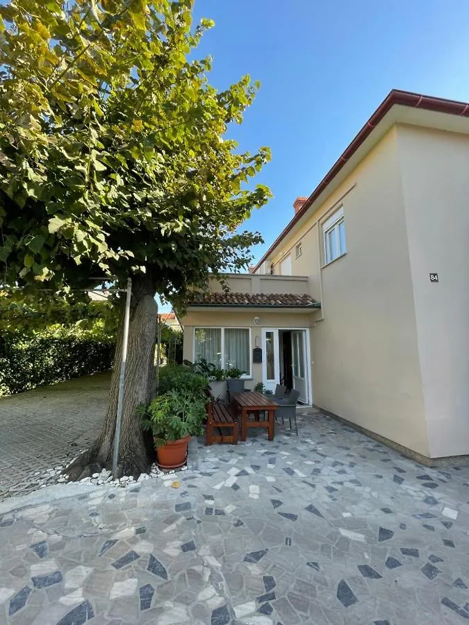 Apartment Rooms Krstinic 84 Palit Croatia